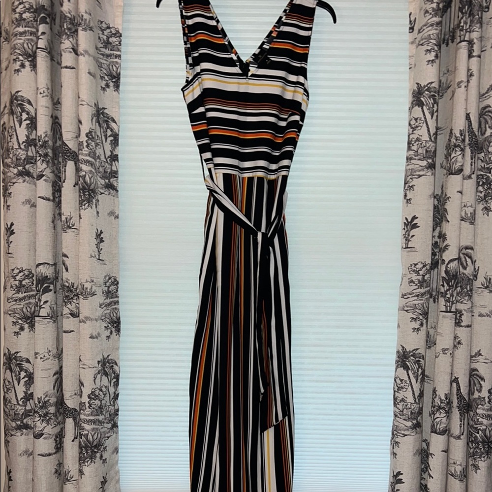 Striped Sleeveless jumpsuit
